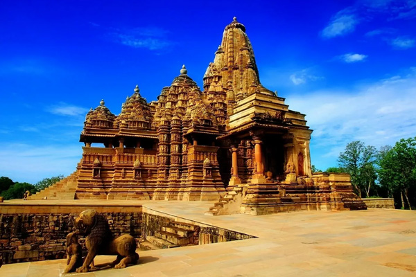 online taxi booking services in Khajuraho